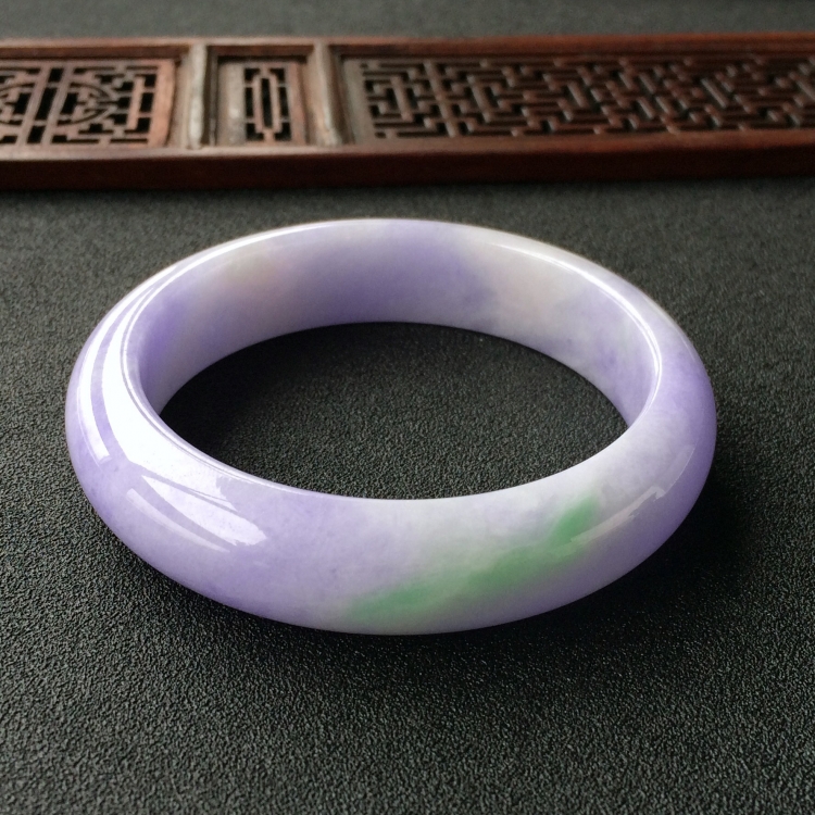 (超值推荐)糯冰种春带彩手镯(58.7mm)