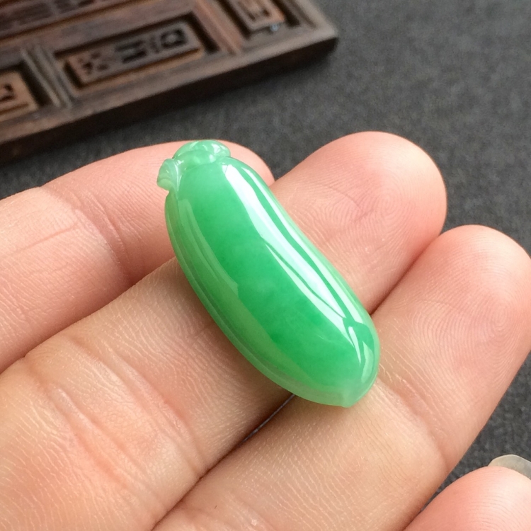 (超值推荐)糯冰种豆色福瓜挂件
