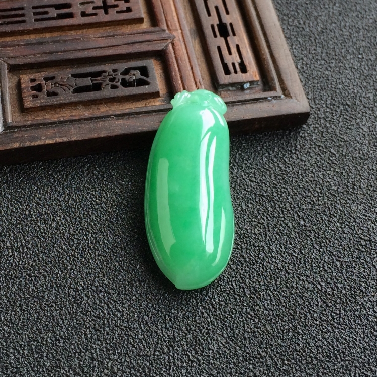 (超值推荐)糯冰种豆色福瓜挂件