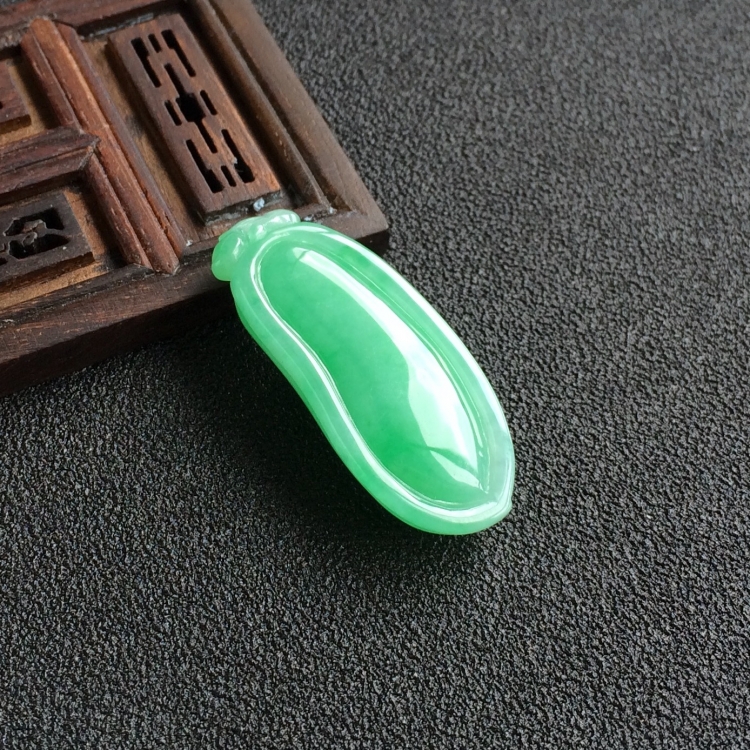 (超值推荐)糯冰种豆色福瓜挂件