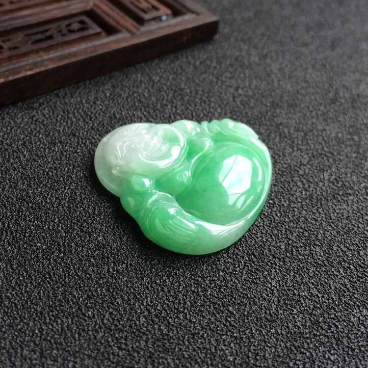 (超值推荐)糯冰种豆绿玉佛挂件