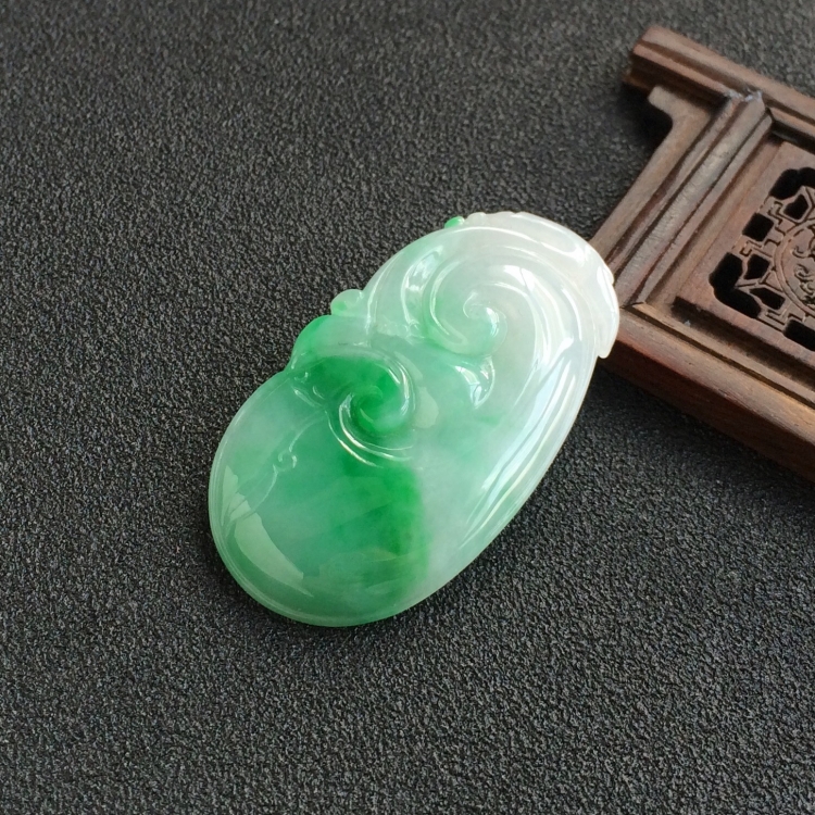 (超值推荐)糯冰种飘翠如意挂件
