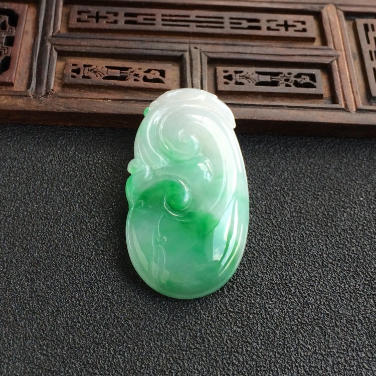 (超值推荐)糯冰种飘翠如意挂件