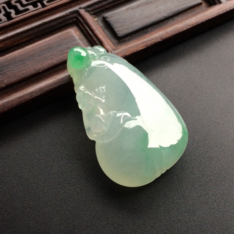 （超值推荐）冰种飘翠福瓜挂件