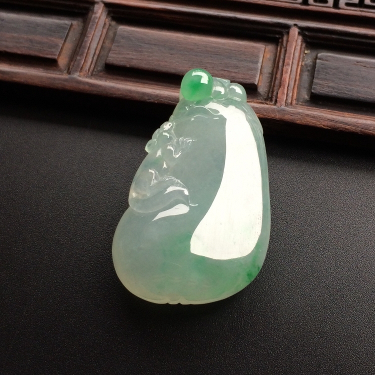 （超值推荐）冰种飘翠福瓜挂件
