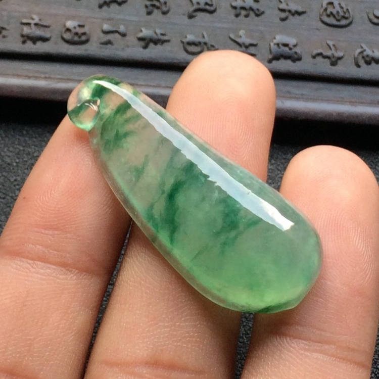 （超值推荐）冰种飘花福瓜挂件