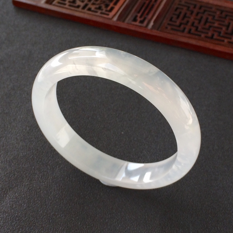 (超值推荐)冰种白色手镯(58.3mm)