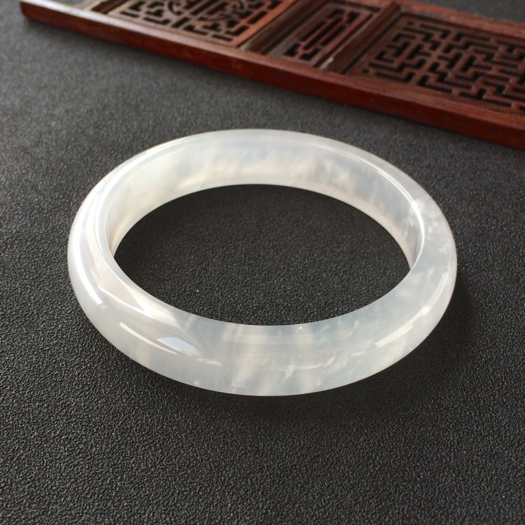 (超值推荐)冰种白色手镯(58.3mm)