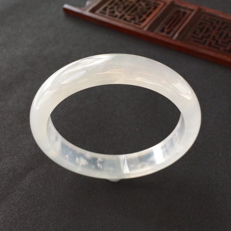 (超值推荐)冰种白色手镯(58.3mm)