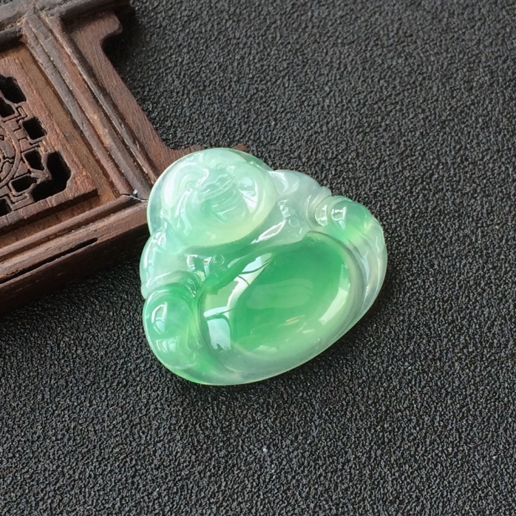 (超值推荐)冰种飘翠玉佛挂件