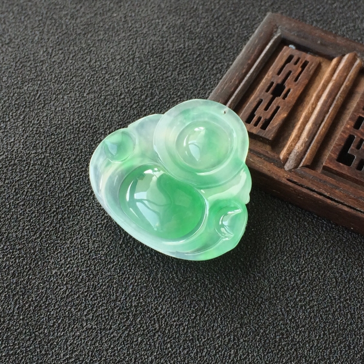 (超值推荐)冰种飘翠玉佛挂件