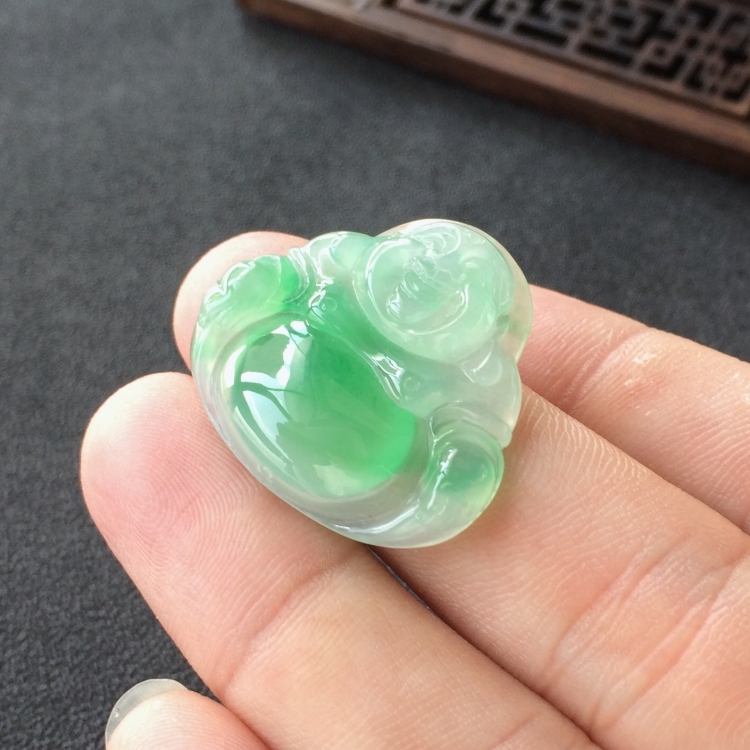 (超值推荐)冰种飘翠玉佛挂件