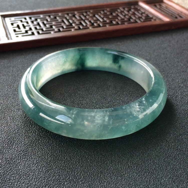 (超值推荐)冰种飘花手镯(56mm)