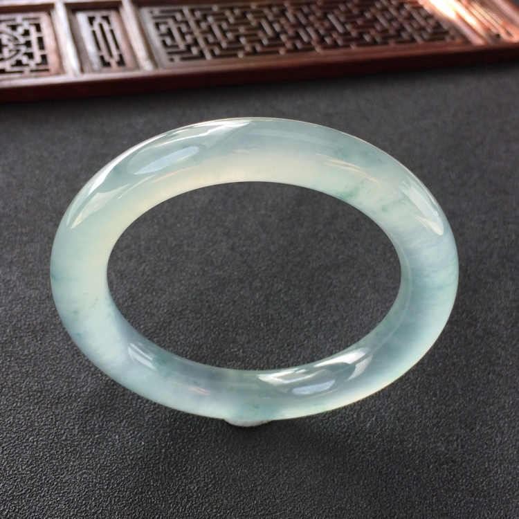 (超值推荐)冰种飘花圆条手镯(53.6mm)