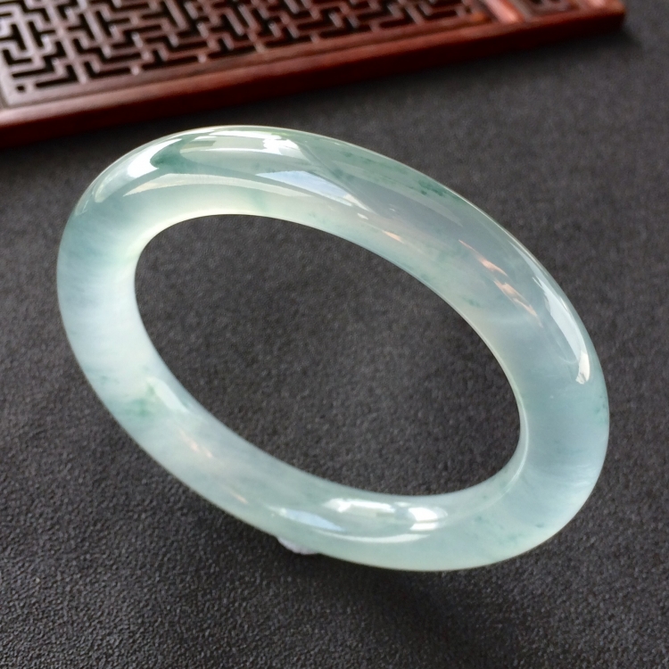 (超值推荐)冰种飘花圆条手镯(53.6mm)