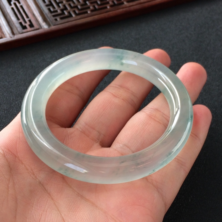 (超值推荐)冰种飘花圆条手镯(53.6mm)