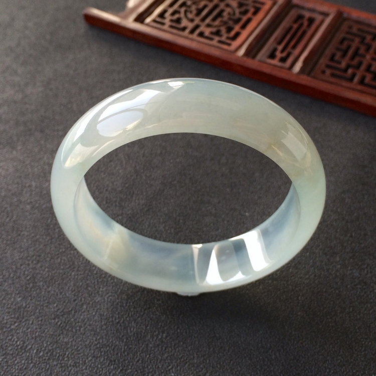 (超值推荐)冰种晴水手镯(54.5mm)