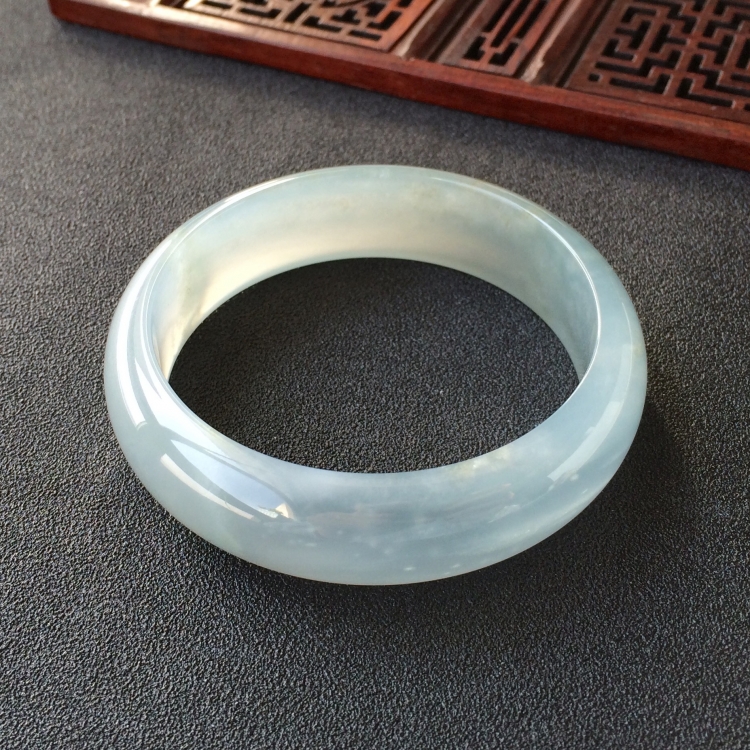 (超值推荐)冰种晴水手镯(54.5mm)