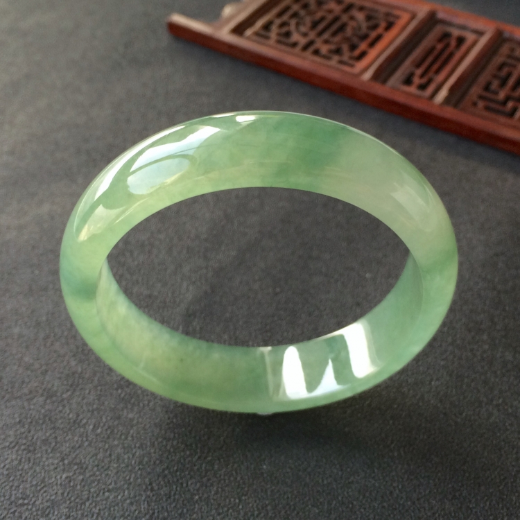 (超值推荐)冰种晴水飘花手镯(57.8mm)