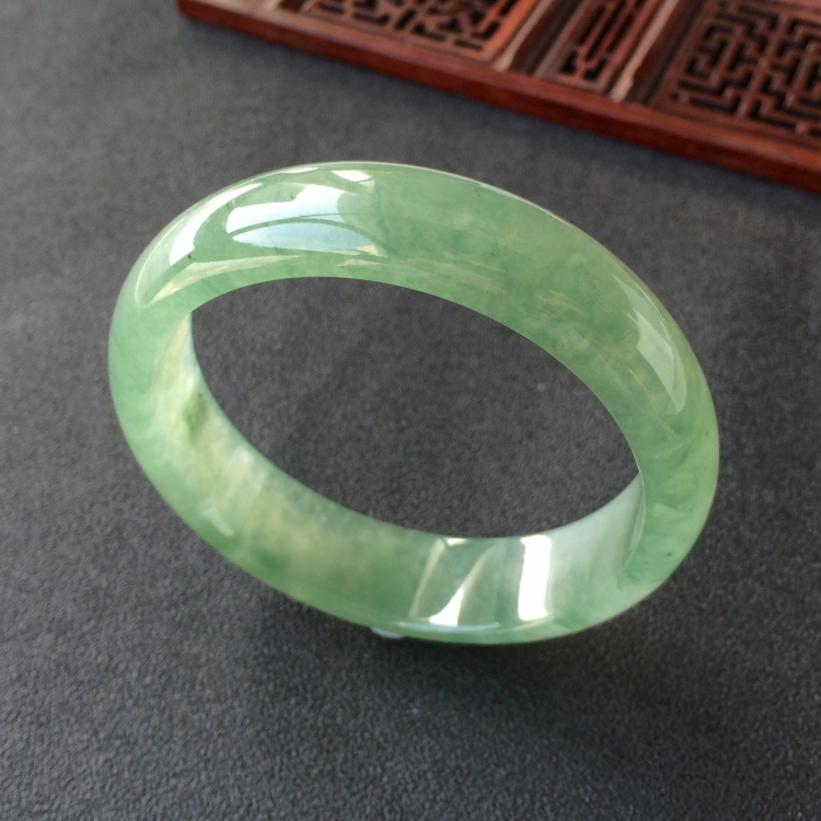(超值推荐)冰种晴水飘花手镯(57.8mm)
