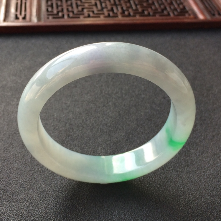 (超值推荐)糯冰种飘翠手镯(53.5mm)