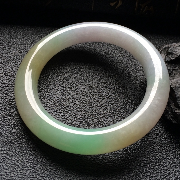 （超值推荐）糯冰种淡三彩圆条手镯（55mm）
