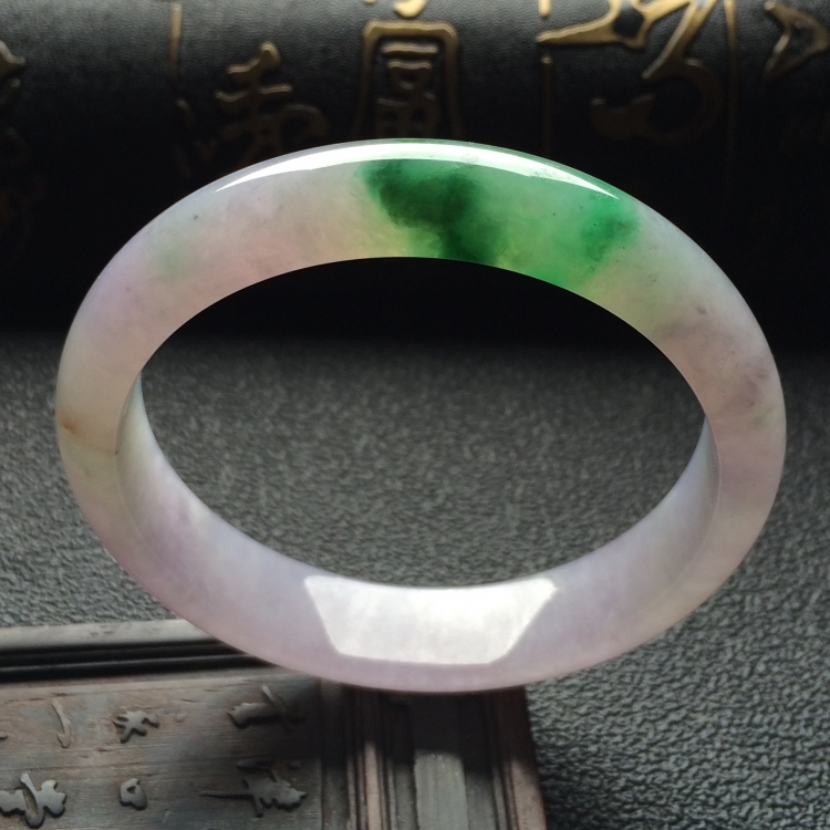 （超值推荐）糯冰种春带彩手镯（56mm）