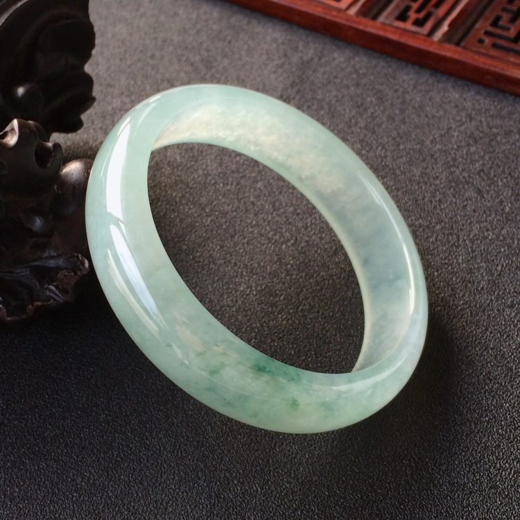 (超值推荐)冰种飘花手镯(55.2mm)