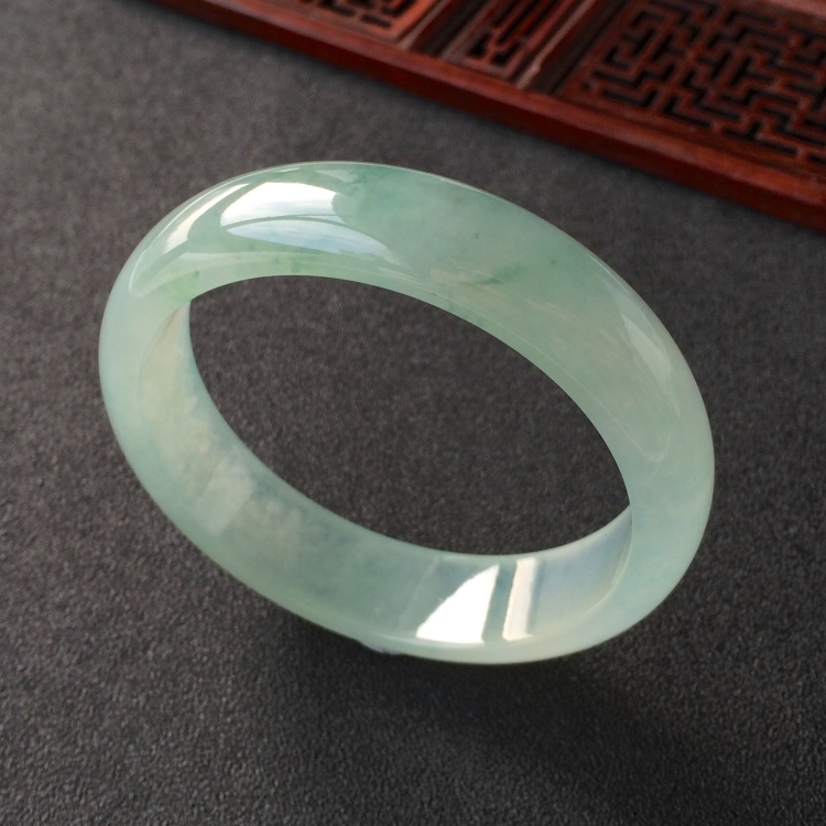 (超值推荐)冰种飘花手镯(55.2mm)