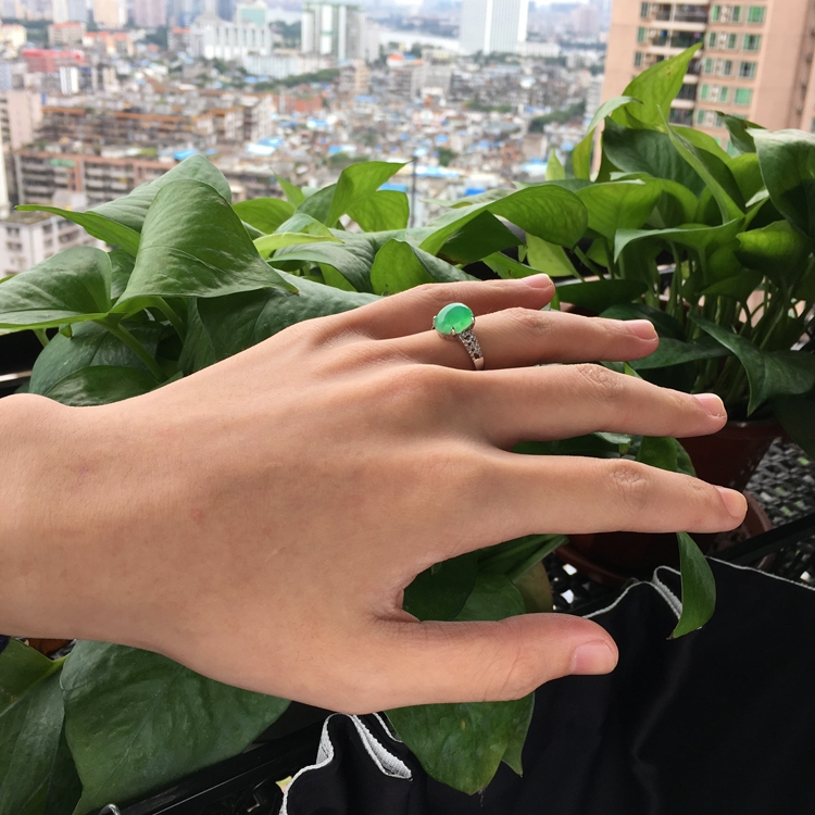 (超值推荐)冰种绿晴水镶白金钻石戒指