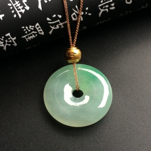 （超值推荐）糯冰种晴水平安扣挂件（金链金珠）