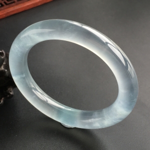 (超值推荐)冰玻种晴水圆条手镯(55.8mm)
