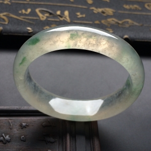 （超值推荐）冰种飘花贵妃镯（54mm-47.3mm）