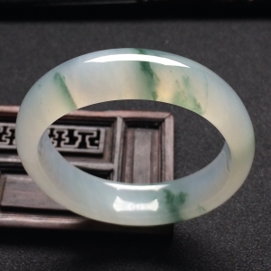 （超值推荐）冰种飘花贵妃手镯（52.6mm-45.7mm）
