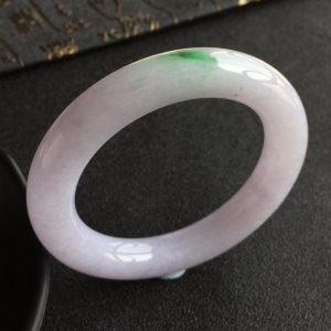 (超值推荐)糯冰种春带彩圆条手镯(54.7mm)