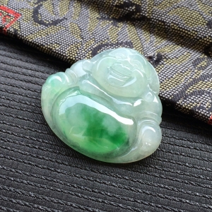 (超值推荐)糯冰种飘翠玉佛挂件