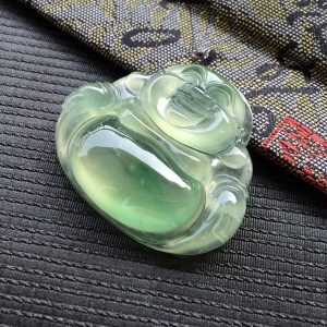 (超值推荐)冰种飘绿花玉佛挂件