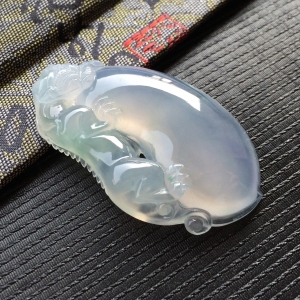 (超值推荐)冰种淡紫罗飘花福瓜挂件