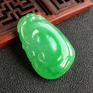 (超值推荐)糯冰种翠色如意挂件