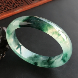 (超值推荐)冰种飘花贵妃镯(55.4mm-48.6mm)