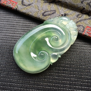 (超值推荐)冰种飘绿花如意挂件