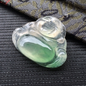 (超值推荐)冰种飘绿花玉佛挂件