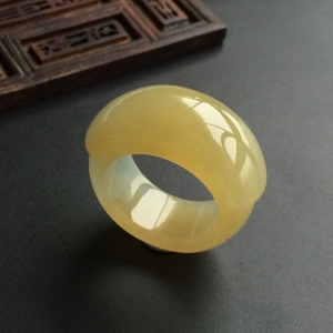(超值推荐)糯冰种黄翡指环
