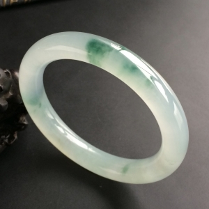 (超值推荐)冰种飘花圆条手镯(55.7mm)