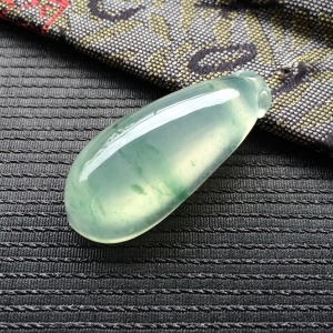 (超值推荐)冰种飘绿花福瓜挂件