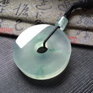 (超值推荐)冰种飘绿花平安扣挂件