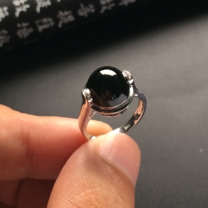 （超值推荐）冰玻种墨翠镶白金钻石戒指