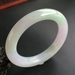(超值推荐)糯冰种春带彩圆条手镯(59mm)