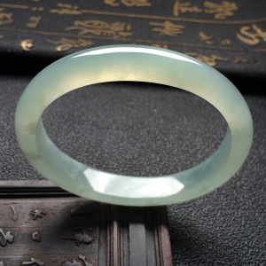 （超值推荐）冰种晴水贵妃镯（57mm-49mm）