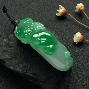 （超值推荐）糯冰种飘翠福瓜挂件